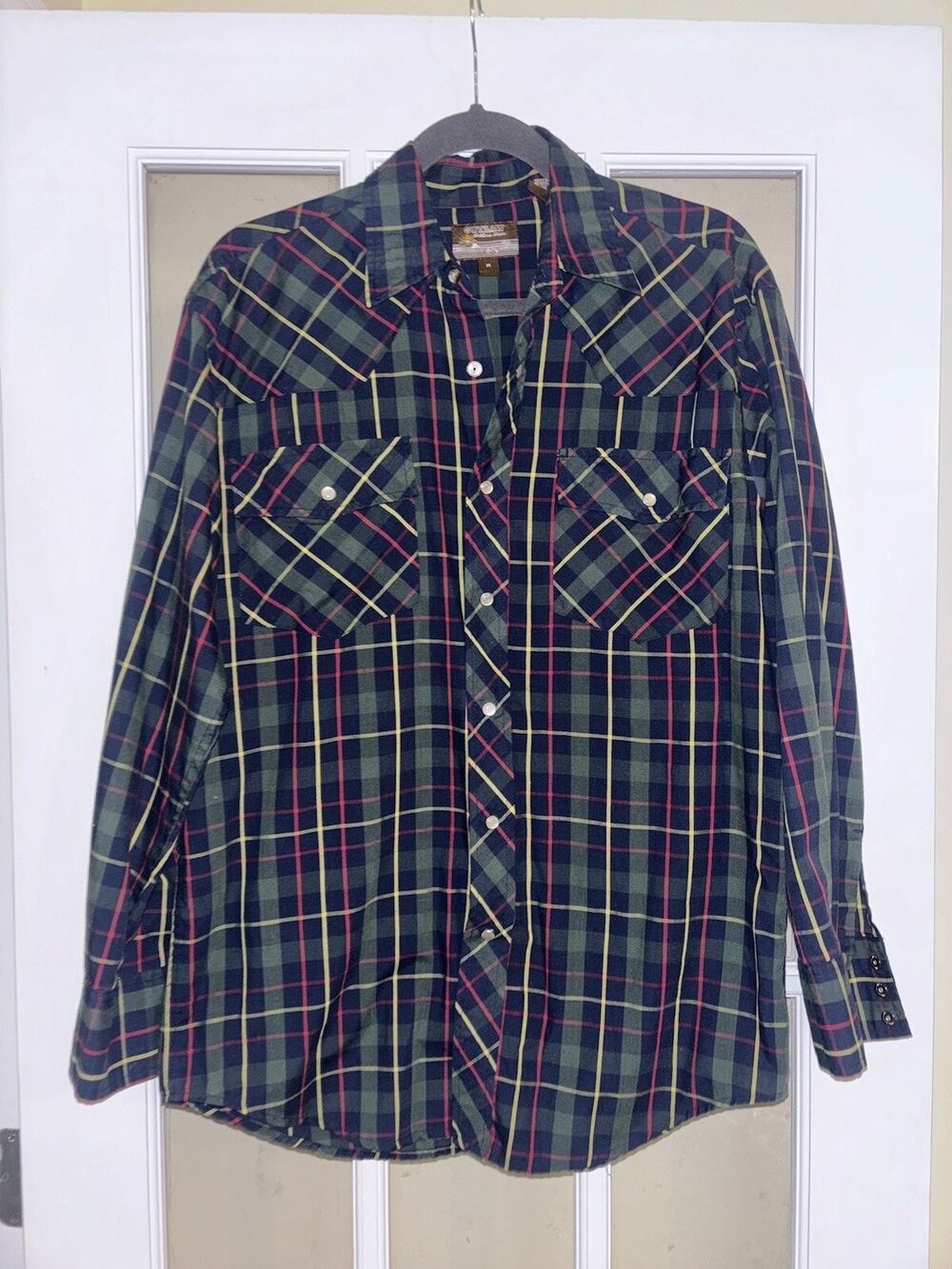 Outlaw Western Wear blue green pearl snap long sleeve shirt collared men medium
